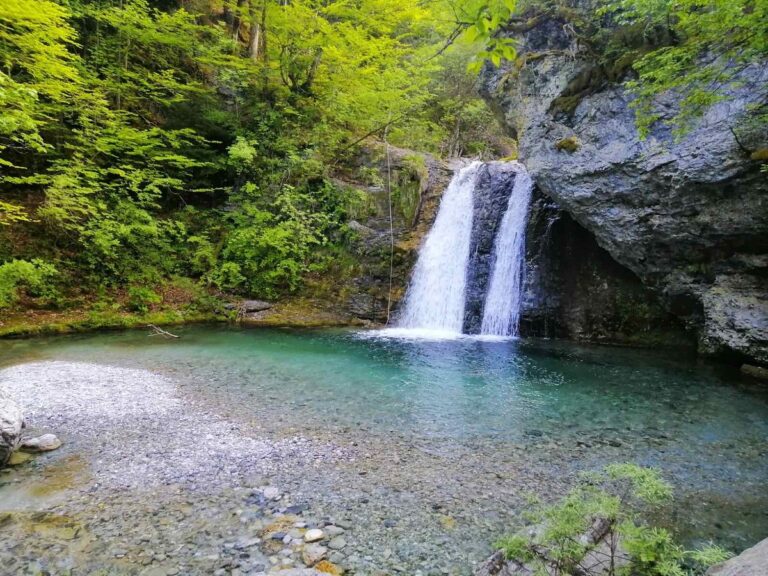 enipeas waterfall 768x576